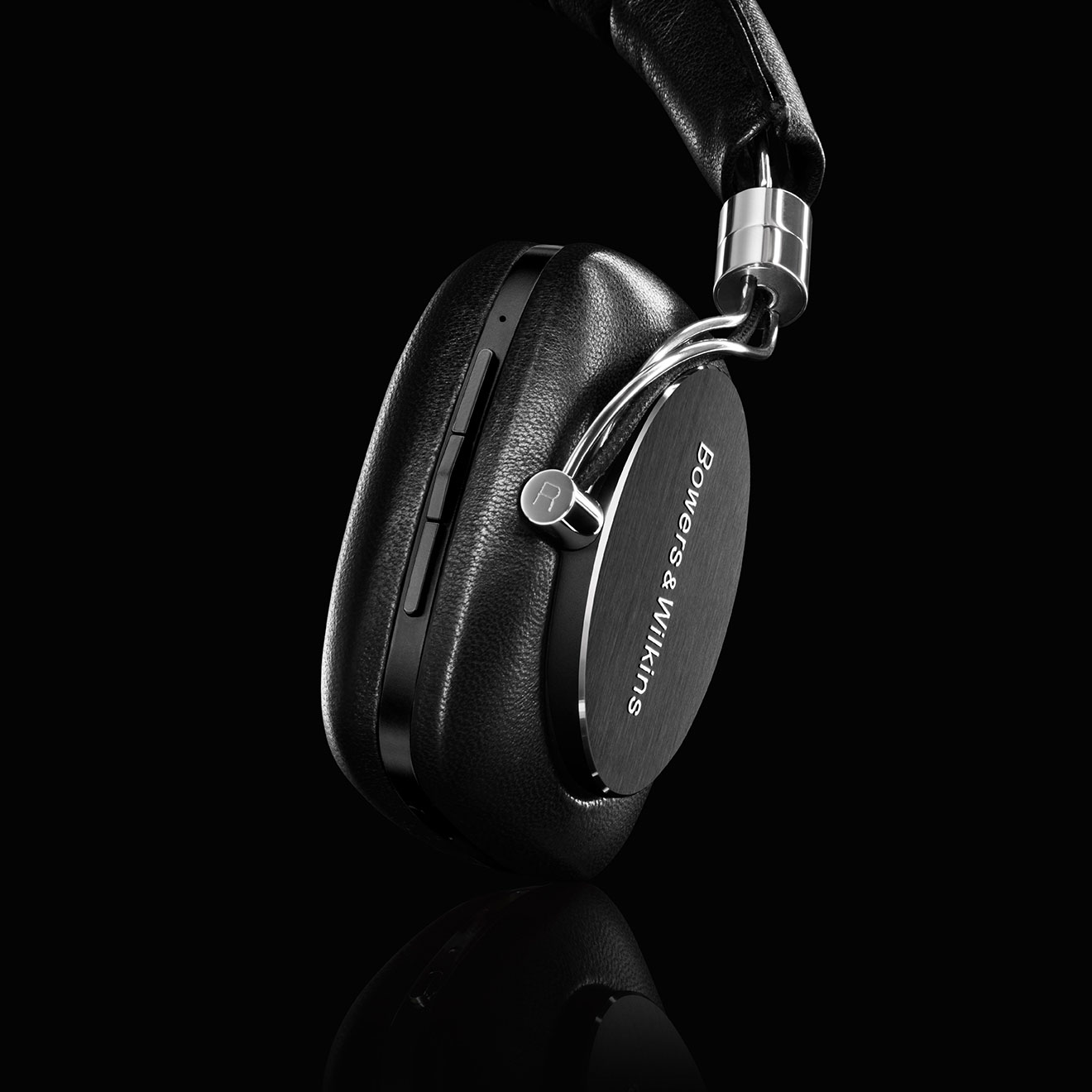 Наушники bowers wilkins. Bowers Wilkins p5. Bowers Wilkins p5 Wireless динамики. Bowers Wilkins наушники проводные. Блютуз наушники Bowers Wilkins.