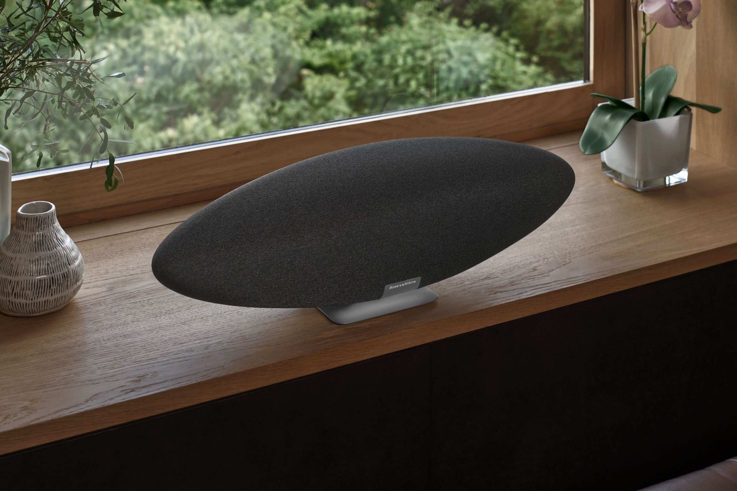 Bowers & Wilkins Zeppelin Pro Edition