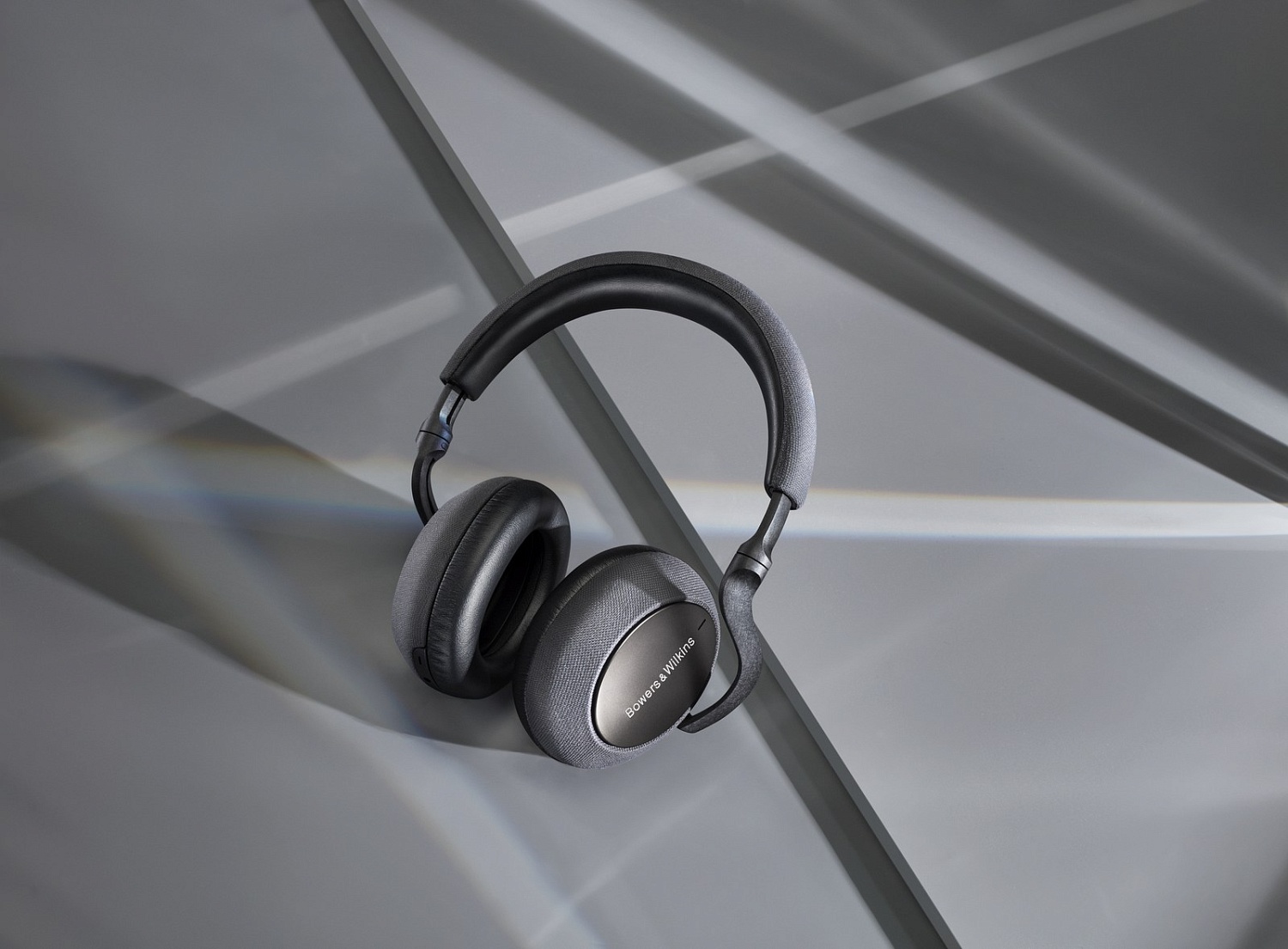 Bowers & Wilkins PX7 – витринный образец